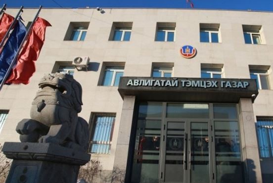 Дараах удирдах албан тушаалтнуудын хахууль авсан гэх хэргийг прокурорт шилжүүлжээ