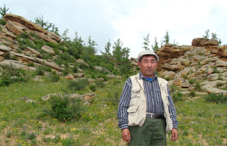 С.Жамъянсүрэн: Баруун солгойгүй нүдээд байвал удахгүй хуш модгүй болох магадлалтай