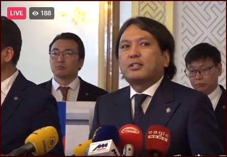 ХҮН НАМ: Ногоон автобустай холбоотойгоор Д.Сумъяабазарыг огцруулахаар гарын үсэг цуглуулж байна