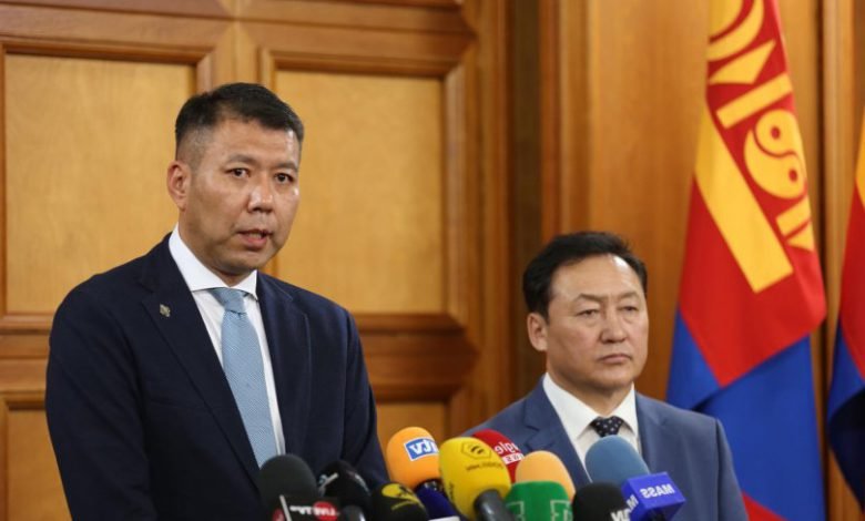 ХЗДХ-ийн сайдаас ирүүлсэн хуулийн төслүүдэд холбогдох саналыг хууль санаачлагчид албан бичгээр хүргүүлнэ