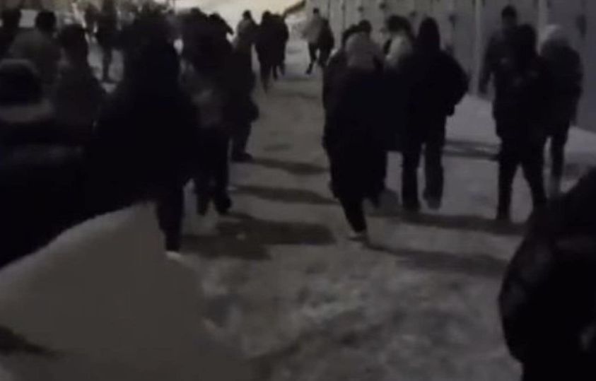 Сурагчид бөөгнөрөл үүсгэсэн ч зодолдоогүй, хүүхэд гэмтэж бэртээгүй