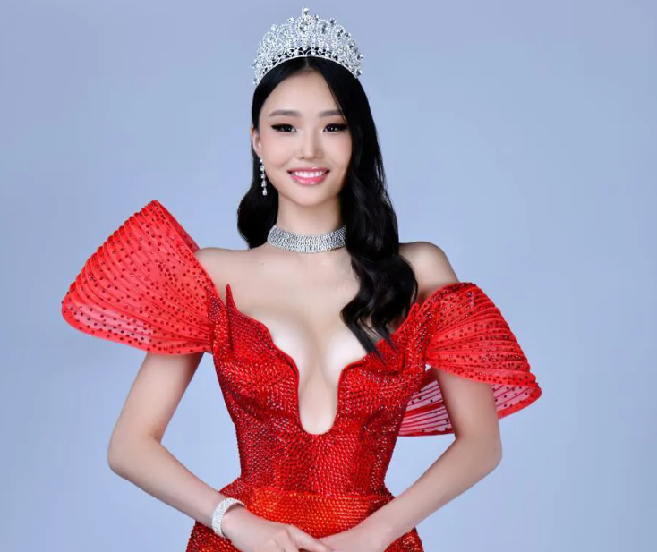 “Miss Asian Awards 2023” тэмцээнд мисс Бямбасүрэн дэд байранд шалгарчээ