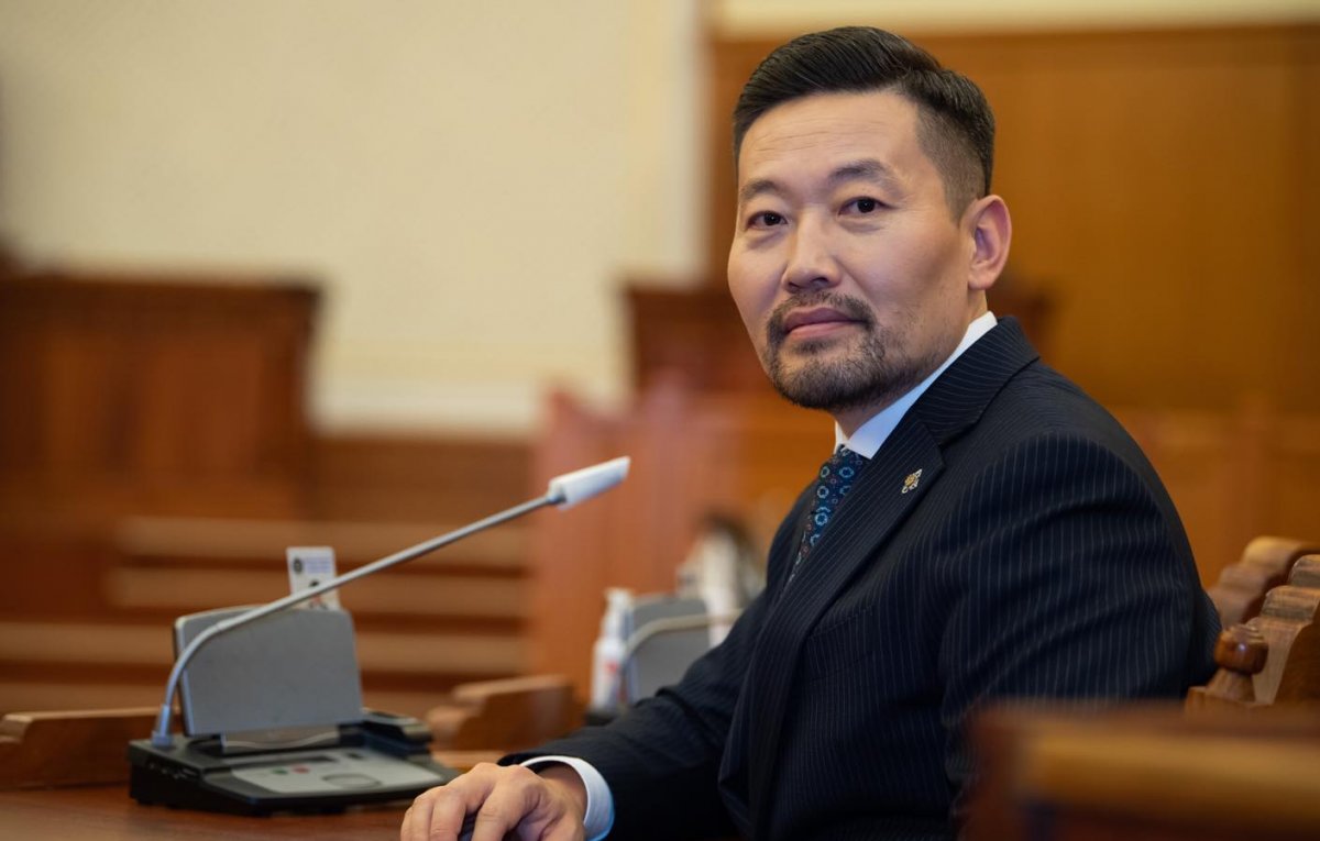  УИХ-ын гишүүн Х.Ганхуяг битүүнийг амралтын өдөр болгоод шинийн дөрөвнийг дуустал шинэлэхээр хуулийн төсөлд өөрчлөлт оруулна гэв