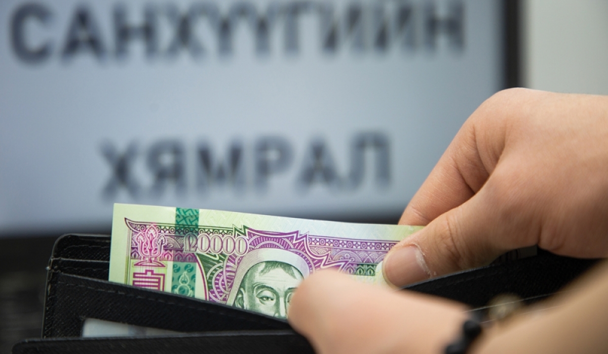 Уул уурхайн салбарт ажиллагчдын дундаж цалин хамгийн их буюу ₮5.7 сая байна