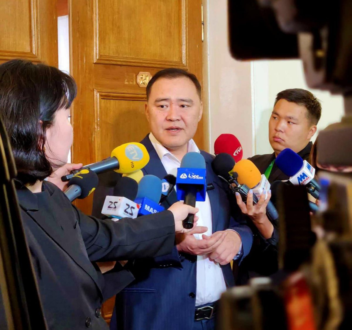 Л.Гантөмөр: Гэр бүлтэй нь уясан татварын бодлогыг шинээр гаргахаас өөр аргагүй