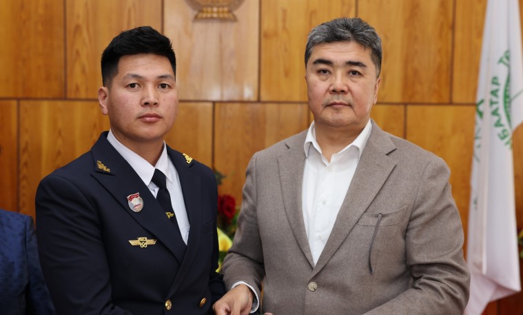 Төмөр замчдыг шагналаа