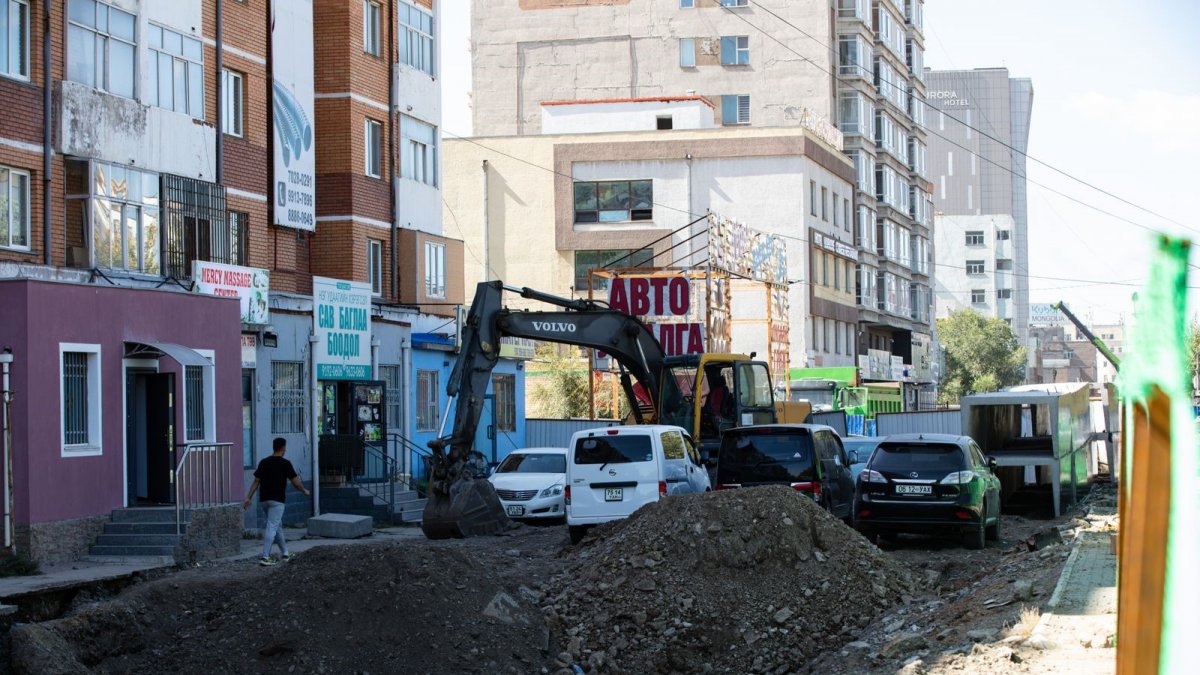 10 дугаар хороолол орчмын айл өрхүүдийн ГУРВАН сарын дараа халуун ус, дулаантайгаа холбогдов