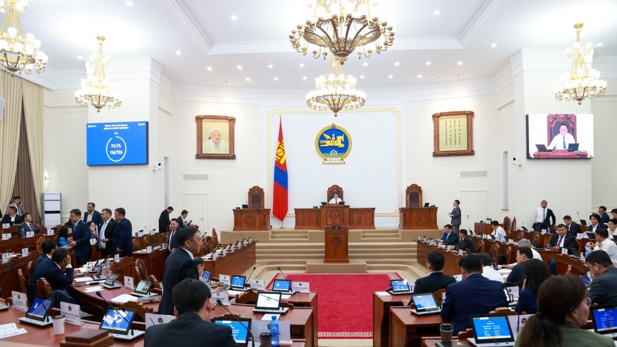 Н.Учрал: Хугацааг сунгахгүй бол 25-30 нам УДШ-д бүртгүүлж чадахгүй юм билээ