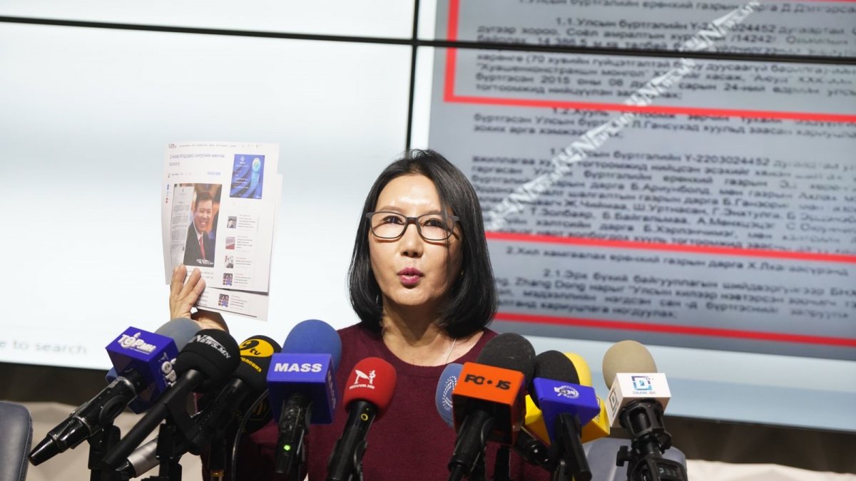 Б.Энхбаяр есхөн сар хууль зүйн сайдаар ажиллахдаа яагаад Хятад компанид үйлчлэв. Энэ асуудлыг хөндөхөд намайг гүтгэсэн