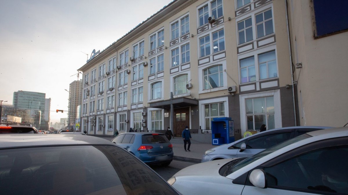 Төв шуудангийн уулзварын зам дээр өдөрт 100,000 зөрчил илэрчээ