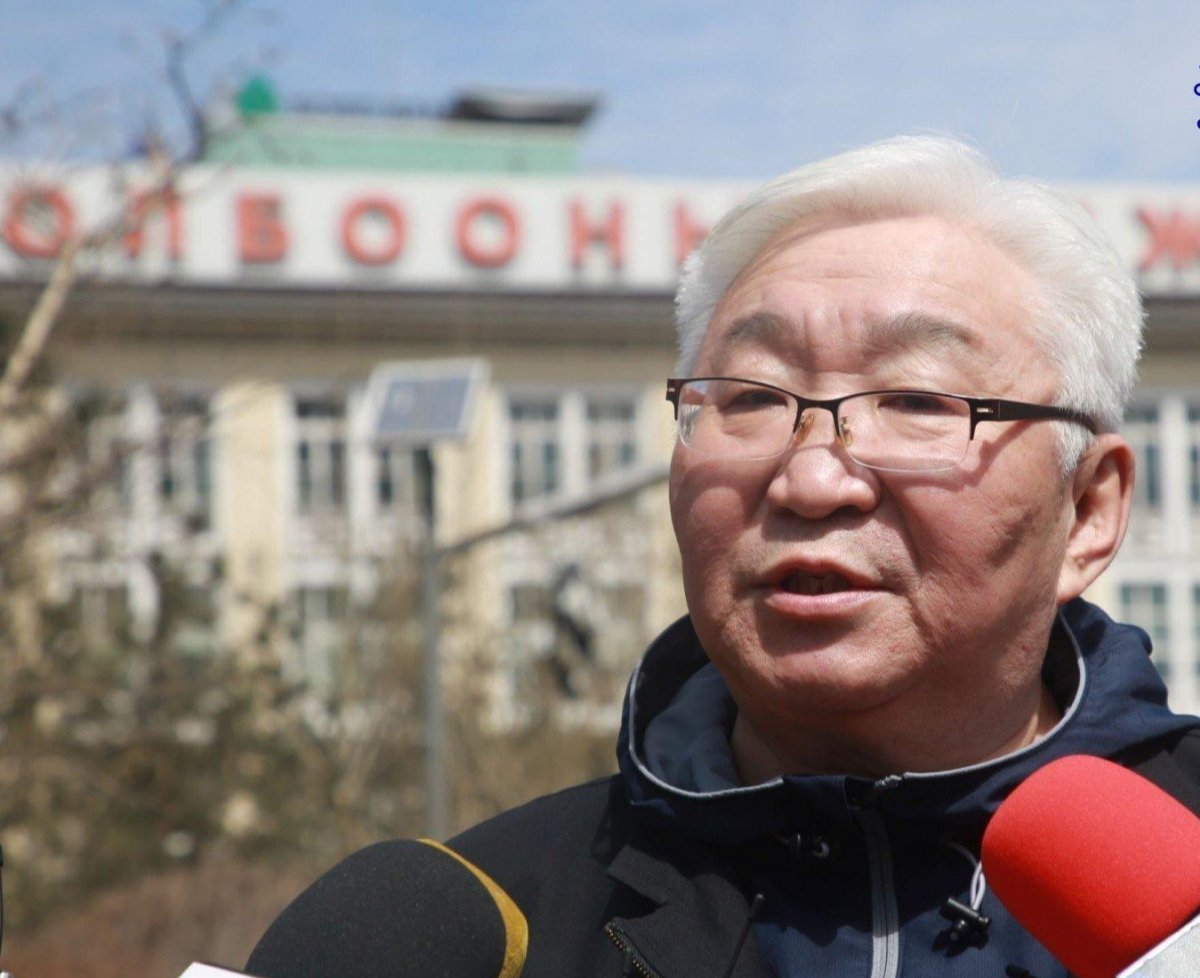 Э.Бат-Үүл: Оросын олигархиудтай нийлж Монголын уул уурхайн баялгийг булаах тэмцэл өрнөж байна