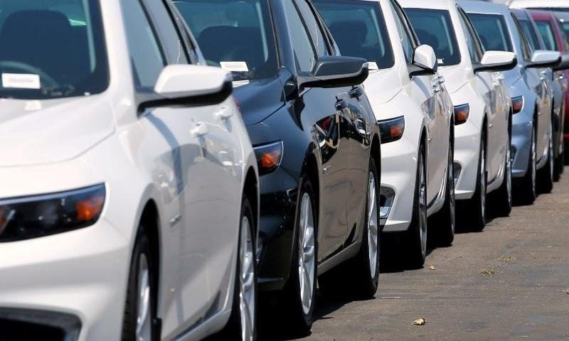 Дунджаас дээш давхаргынхан л Улаанбаатарт машин унах нь