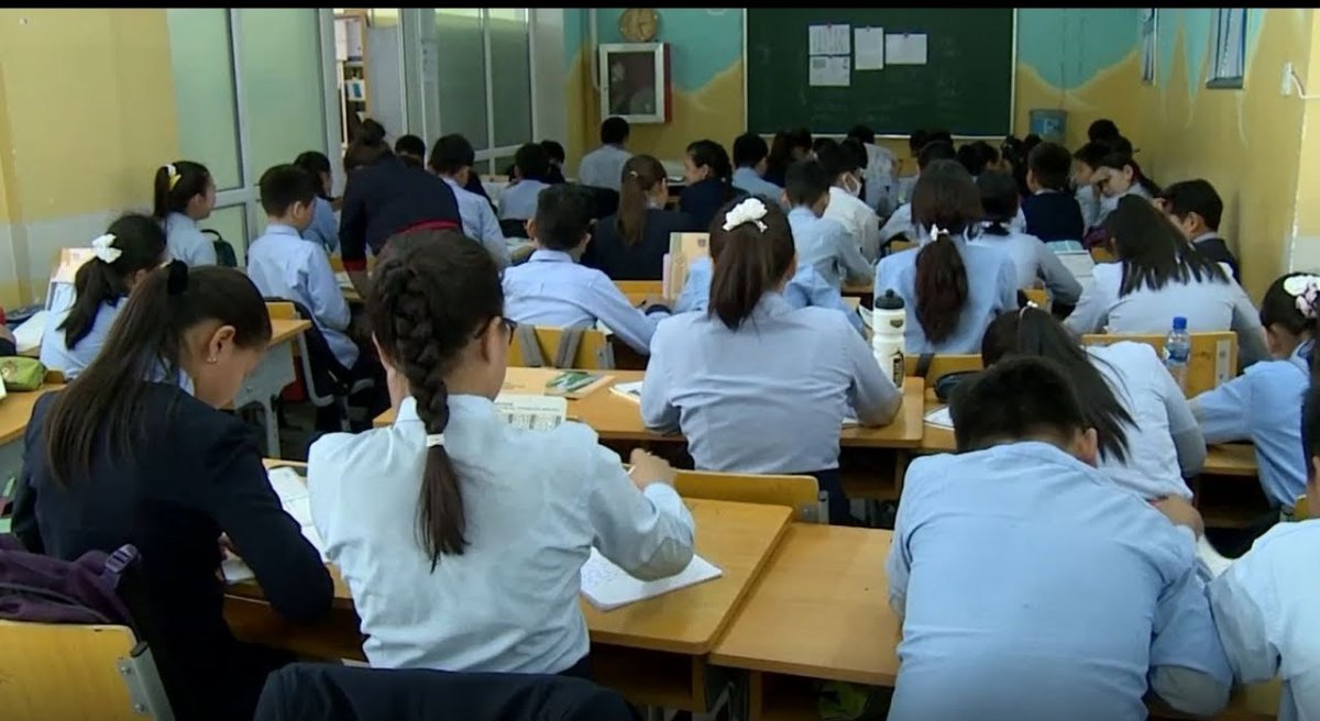 Монголд сургууль хүрэлцээгүй, Солонгост сургуулиуд хүүхэдгүй болж хаагдаж байна