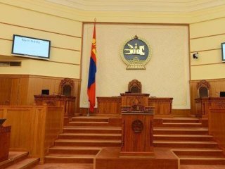 Ард түмнээсээ сонгогдсон засаглалтай нь үнэн юм бол ард түмнээсээ асууж байгаад сайд нараа томилчих…