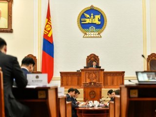 Яачихсан 4 гишүүнийг намрын чуулганаар явуулна гээд яриад унав?