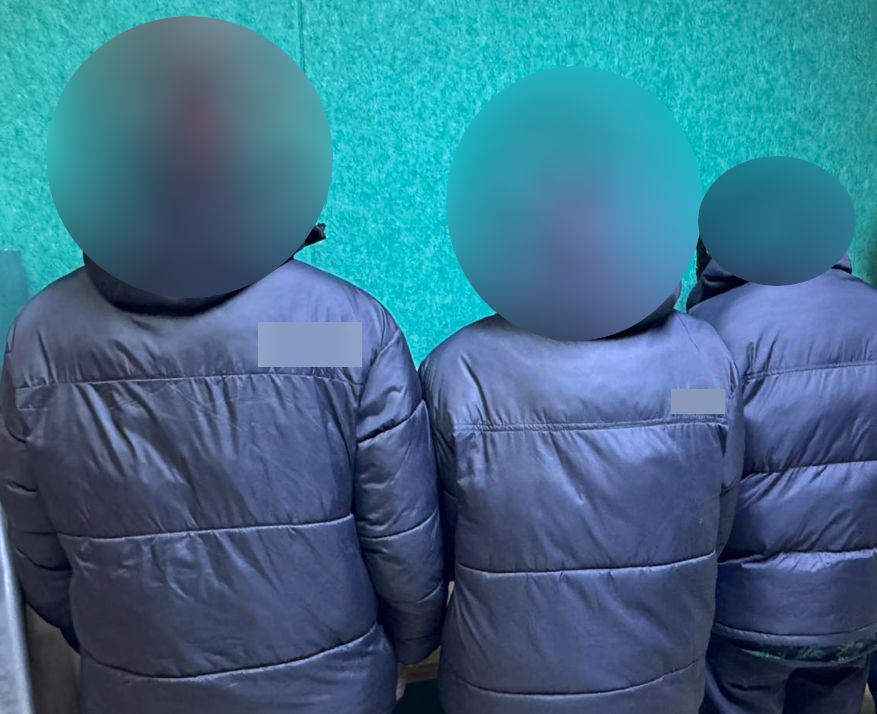 Насанд хүрээгүй хүүхдүүд бүлэглэн дээрмийн хэрэг үйлджээ