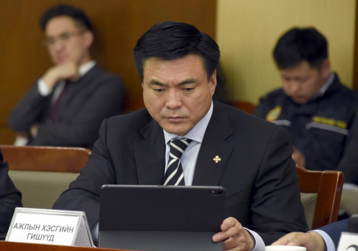 Шадар сайд С.Амарсайханыг огцрууллаа Шадар сайд С.Амарсайханыг огцрууллаа