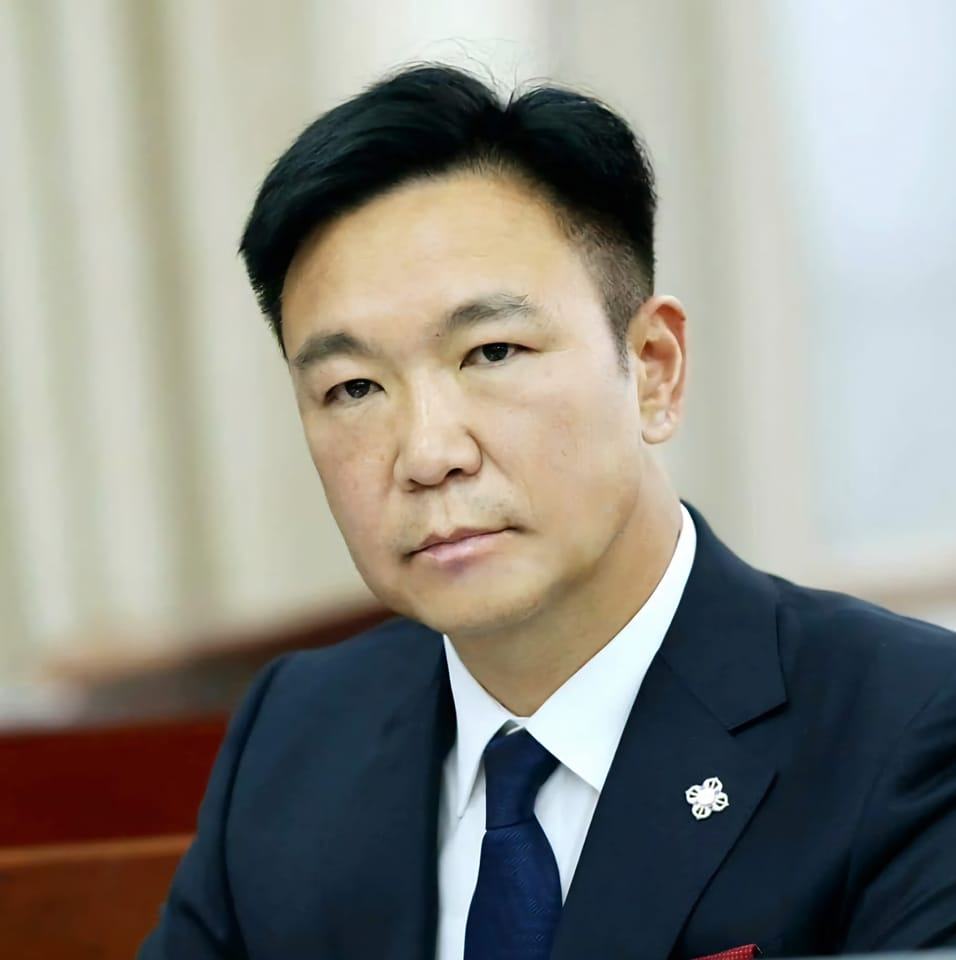 Б.ТҮВШИН: Нүүрсний хулгай, 1XBET мөрийтэй тоглоомтой холбоотой нэвтрүүлэг бэлтгэж цацаж нэр төрд чинь халдана гэж заналхийлж, 300 мянган ам.доллар нэхлээ Б.ТҮВШИН: Нүүрсний хулгай, 1XBET мөрийтэй тоглоомтой холбоотой нэвтрүүлэг бэлтгэж цацаж нэр төрд чинь халдана гэж заналхийлж, 300 мянган ам.доллар нэхлээ