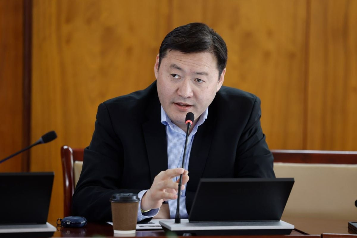 Д.Пүрэвдаваа: Зээлийн хүүг бууруулахгүй бол Монгол Улсад ногдох ашиг улам хойшилно Д.Пүрэвдаваа: Зээлийн хүүг бууруулахгүй бол Монгол Улсад ногдох ашиг улам хойшилно