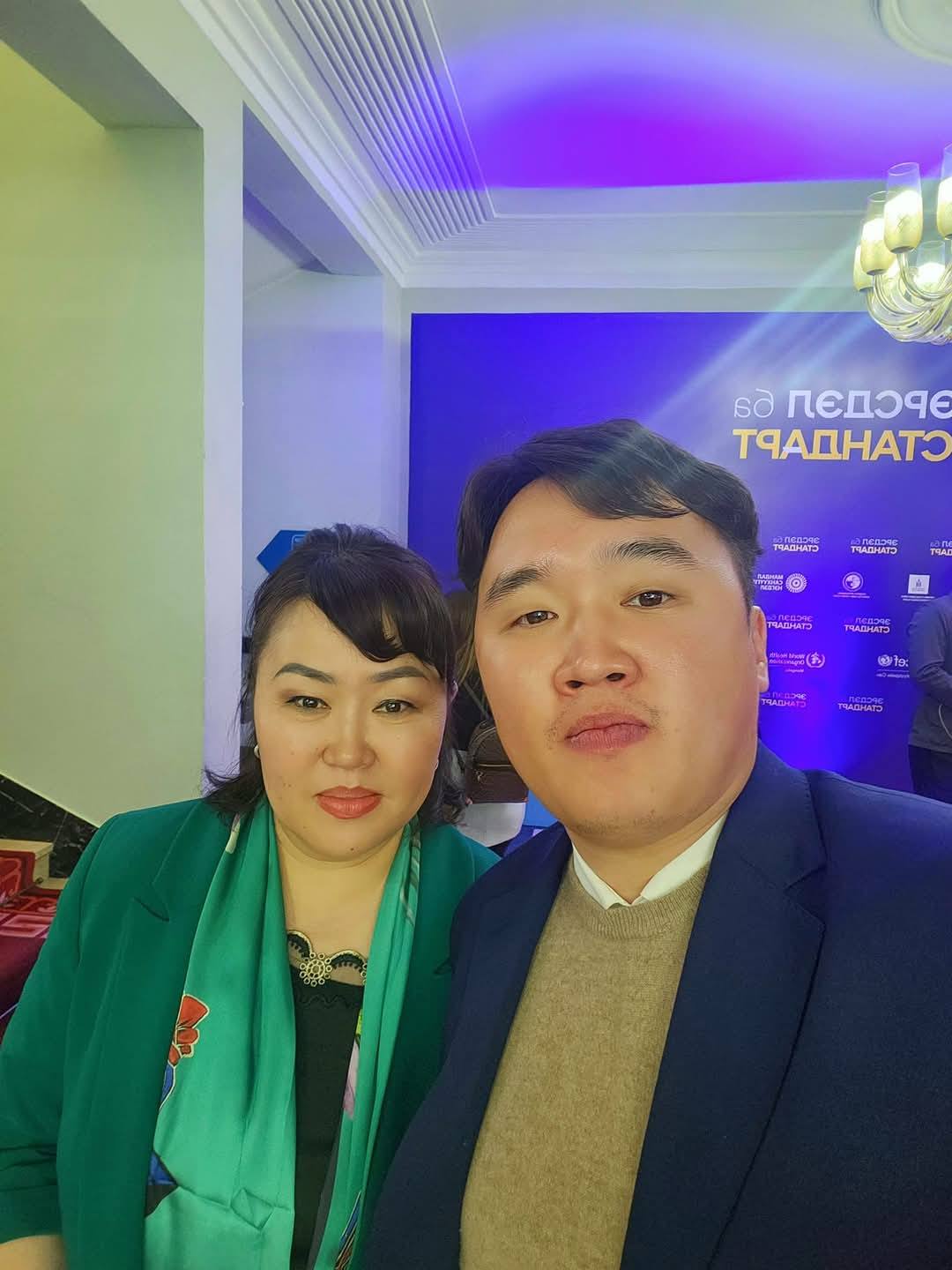 УИХ-ын хэвлэл мэдээллийн газрын даргаар ээжтэйгээ дэндүү адилхан Б.Төгсбаяр томилогдохоор болжээ