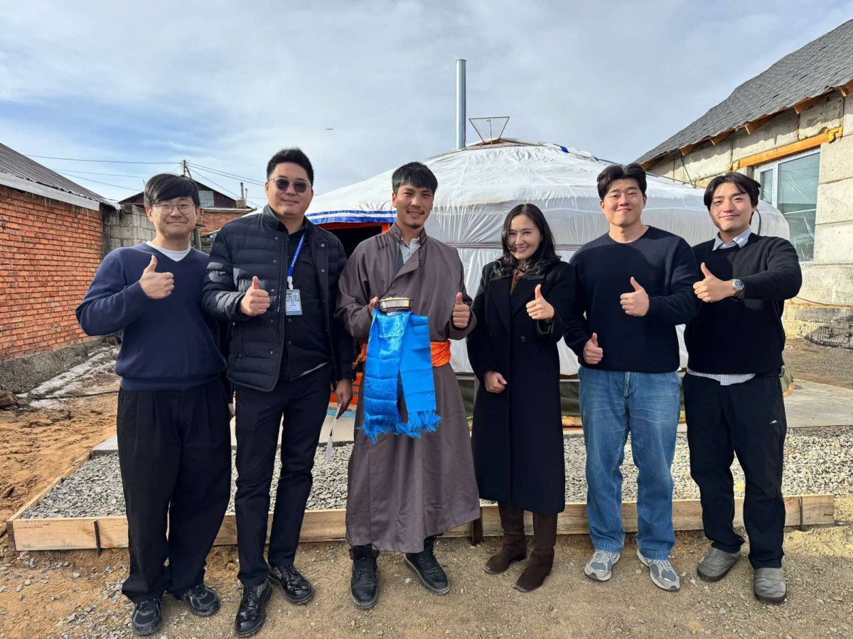 БНСУ-ын газрын гүний дулаалгын технологиор дулаалсан гэрийг хүлээлгэн өгчээ