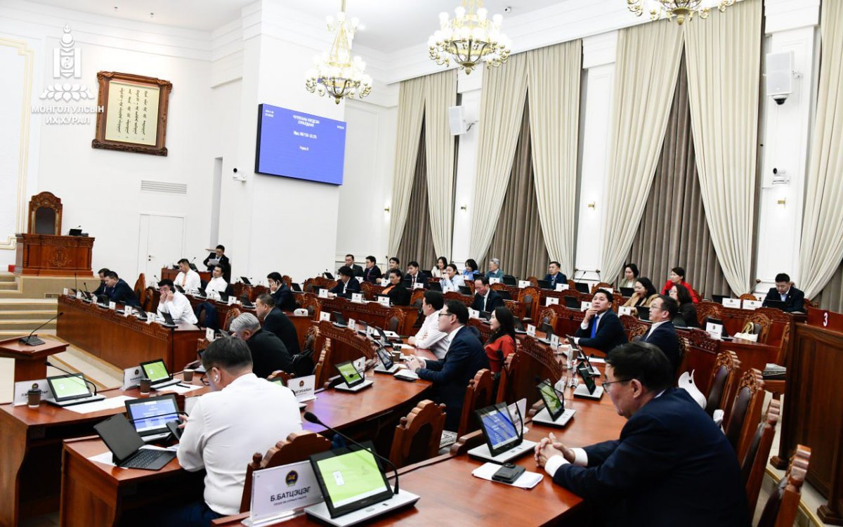 Монгол Улсыг хөгжүүлэх ирэх таван жилийн үндсэн чиглэлийг батлав