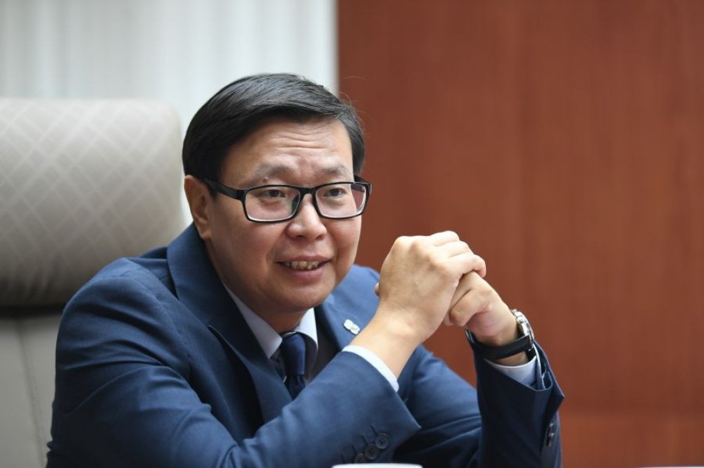 П.Наранбаяр: Багш, ажилтны цалинг нэмэхэд ₮960 тэрбум хэрэгтэй байсан. Гэвч энэ удаад зөвхөн багшийн цалинг нэмэхэд ₮520 тэрбум шийдэгдсэн