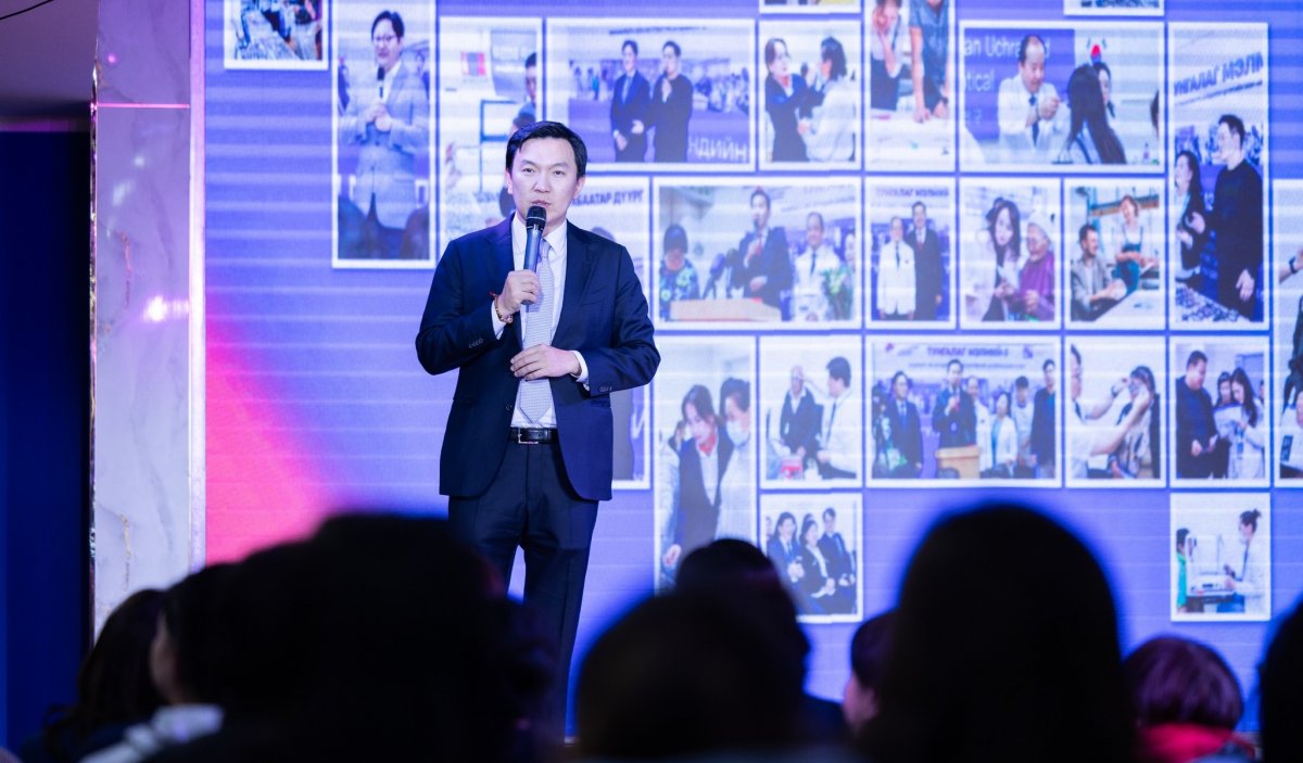 Н.Учралыг МАН-ын дарга, УИХ-ын даргад нэр дэвшүүлэх үү