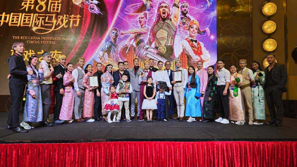 Мэргэжлийн барилгагүй ч "Мөнгөн бар" цомыг хүртсэн циркчдийг төр хэзээ үнэлэх вэ?!