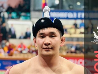 Аварга, арслангуудыг давсан удамт бөх