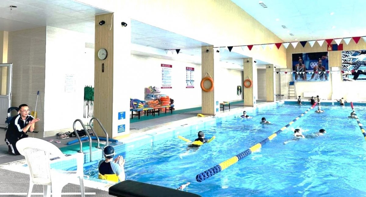 Чингэлтэй дүүргийн 1200 хүүхдийг усан сэлэлтийн сургалтад хамруулжээ