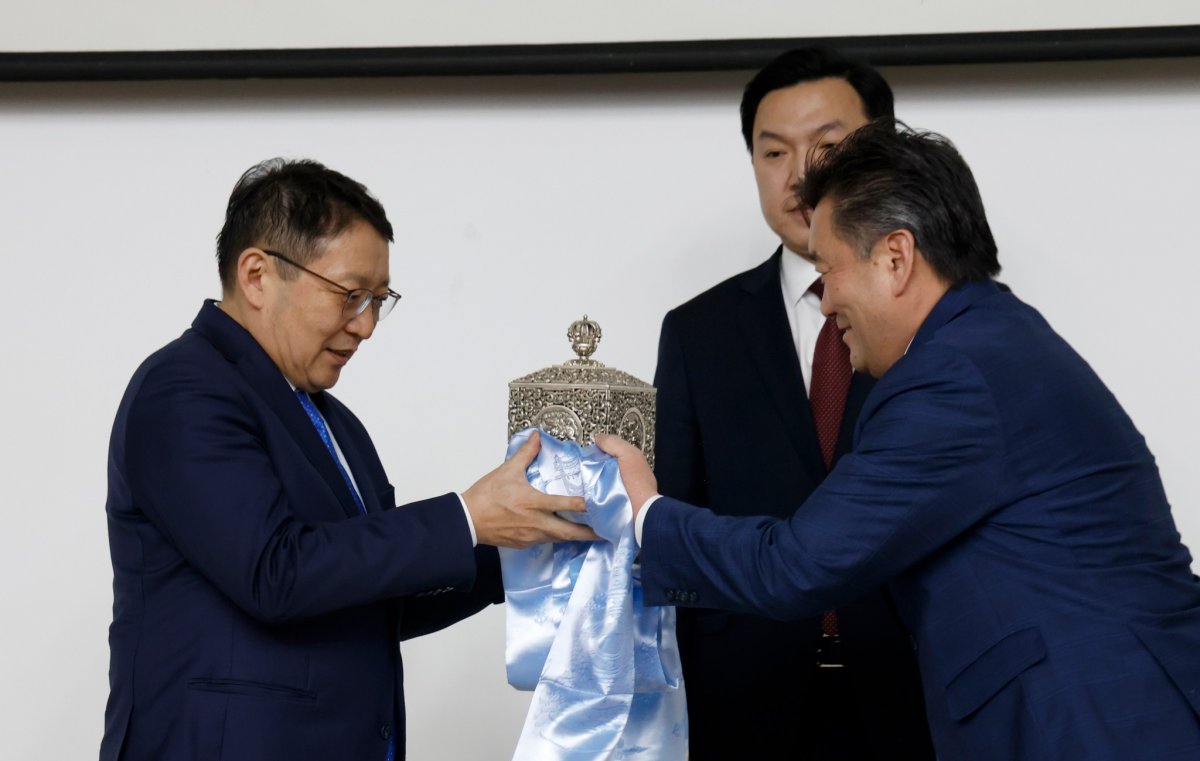 Монголбанкны ерөнхийлөгч С.Наранцогт ажлаа хүлээн авлаа