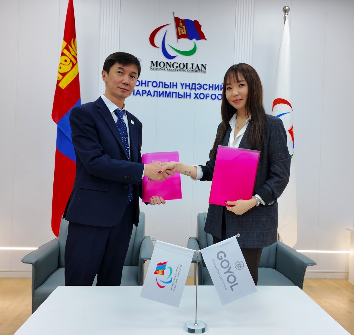 Милан&ndash;Кортина 2026 Өвлийн паралимпын наадмын Үндэсний шигшээ багийн ёслолын хувцсыг "Гоёл Кашмер" ХХК урлана