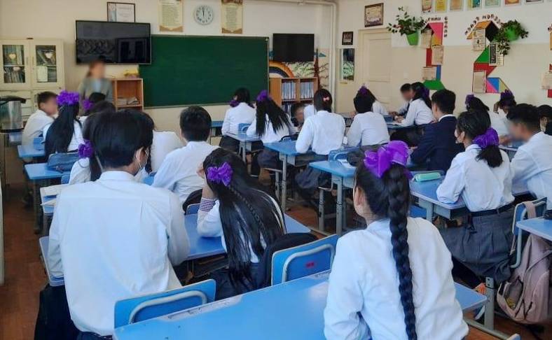 Ахлах ангийн сурагчид ирэх долоо хоногт цахимаар хичээллэнэ