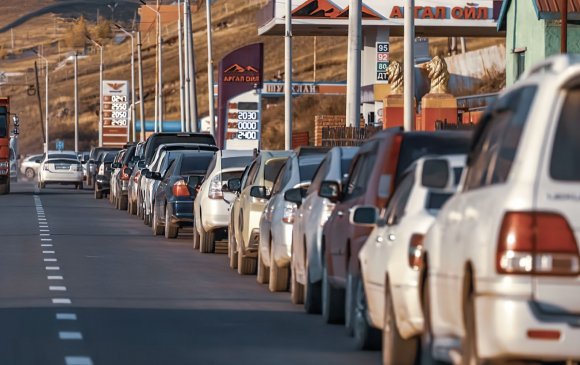 Монгол Улс энэ сард нийт 219,400 тонн шатахуун импортоор авахаар захиалгаа баталгаажуулжээ