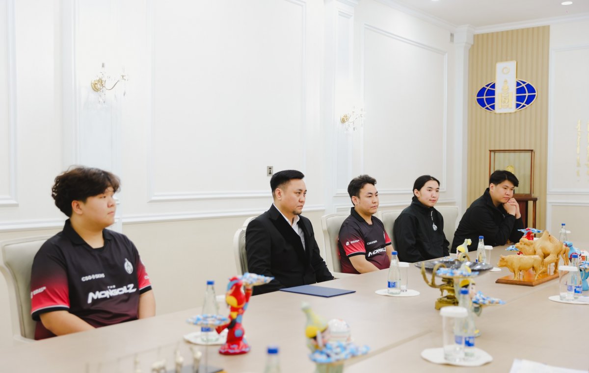 &ldquo;The MongolZ&rdquo; баг Соёлын элчээр томилогдов