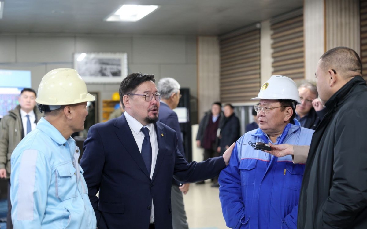 Г.Занданшатар: Зээл төлөөд өгөөч, үнэ нэмээд өгөөч гэсэн хоёрхон өгүүлбэртэй сууж байна. Өөрсдөө юу хийх вэ гэдэг нь тодорхойгүй