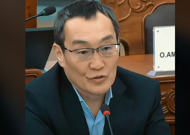 Х.Тэмүүжин: Гэр бүл дотор улстөрийн бодлого оруулж ирж байгаа юм уу?