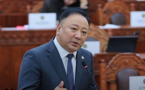 Д.Батбаяр: Асуудлыг шийдэхийн тулд эдийн засгийн болон сангийн бодлогоо бид өөрчлөх хэрэгтэй