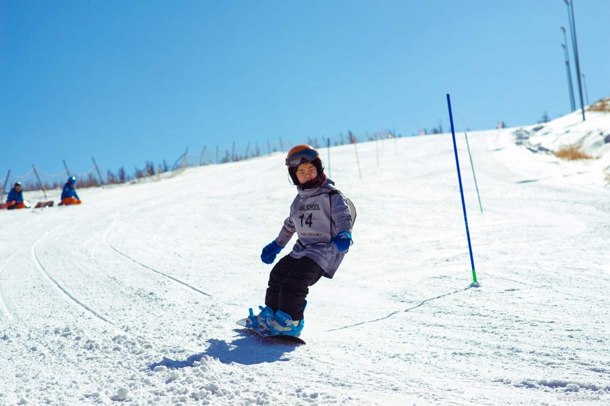 Скай ресорт чиглэлд нийтийн тээвэр үйлчилж байна