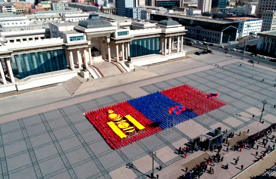 Бүх нийтийн амралт бямба, ням гарагт давхацвал  ажлын өдөр нөхөж амрах хуулийн төслийг хэлэлцэнэ