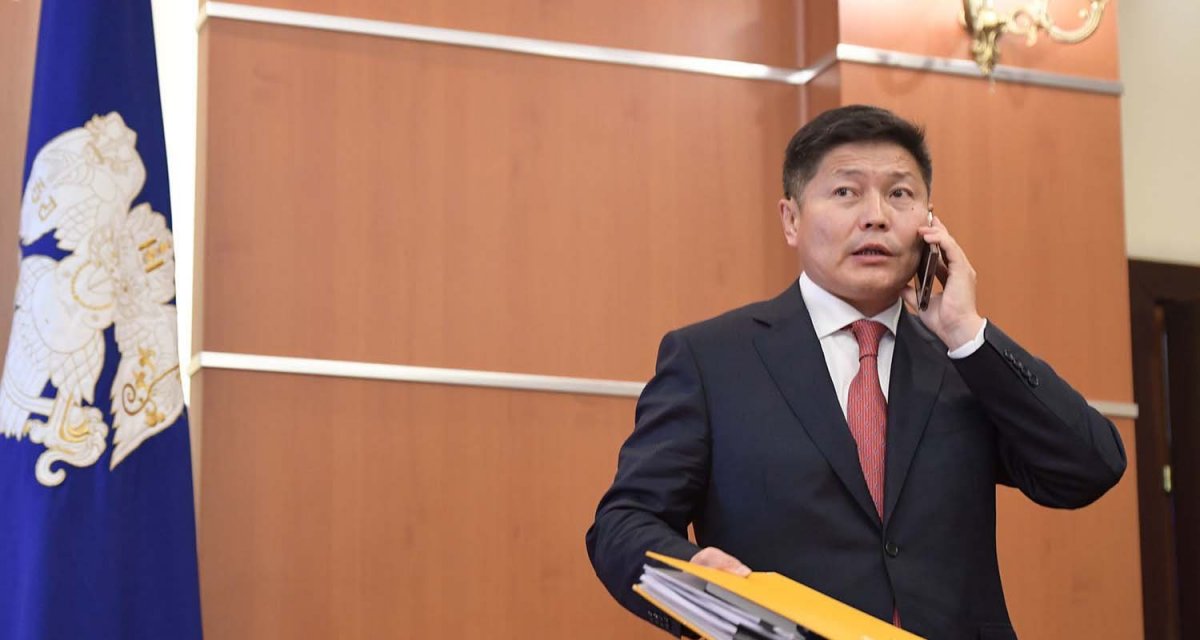 Х.Нямбаатар: 2025 онд хэн хамгийн сайн ажилласан бэ гэх санал асуулгаас нэрээ татан авч байна