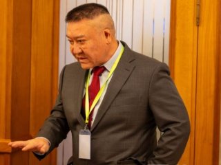 Ц.Мянганбаяр: Банкны өр хаахаар өөрсдийн хувийг Канадын хувь эзэмшигч нарт 5 сая ам.долларын бэлнээр, 5 сая ам.долларын хувьцаа хэлбэрээр зарсан