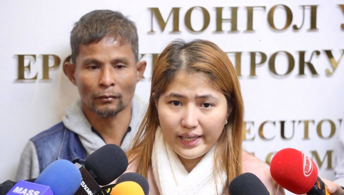 Ээжийнхээ Монголд орж ирсэн нөхцөл байдал, Д.Сэргэлэн гэдэг хүний дор ажиллаж байсан хөдөлмөрийн харилцааг нарийвчлан шалгуулах хүсэлтэй байна