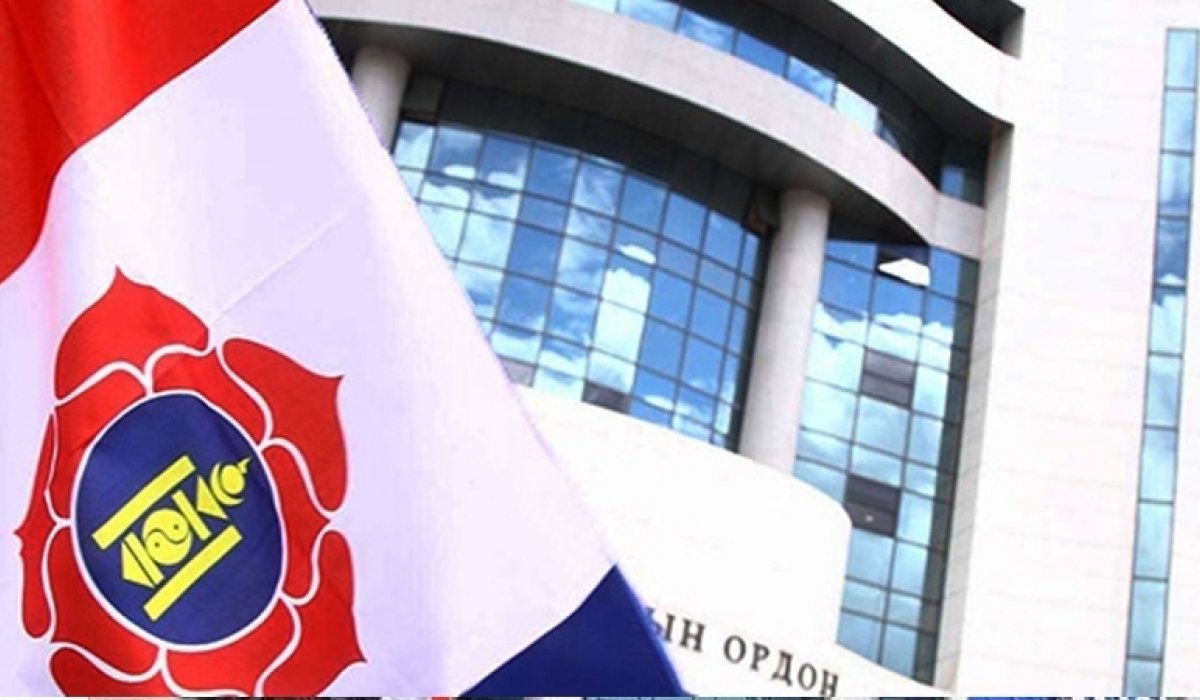 МАН-ынхан “Манай даргыг нуувчинд нь нухах гэж байна” гээд хуралджээ