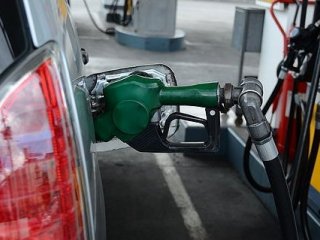 Евро-5 стандартын&nbsp;АИ-92&nbsp;автобензиний&nbsp;үнэ литр тутамдаа 2920-3080 төгрөгийн хооронд зарагдаж байна