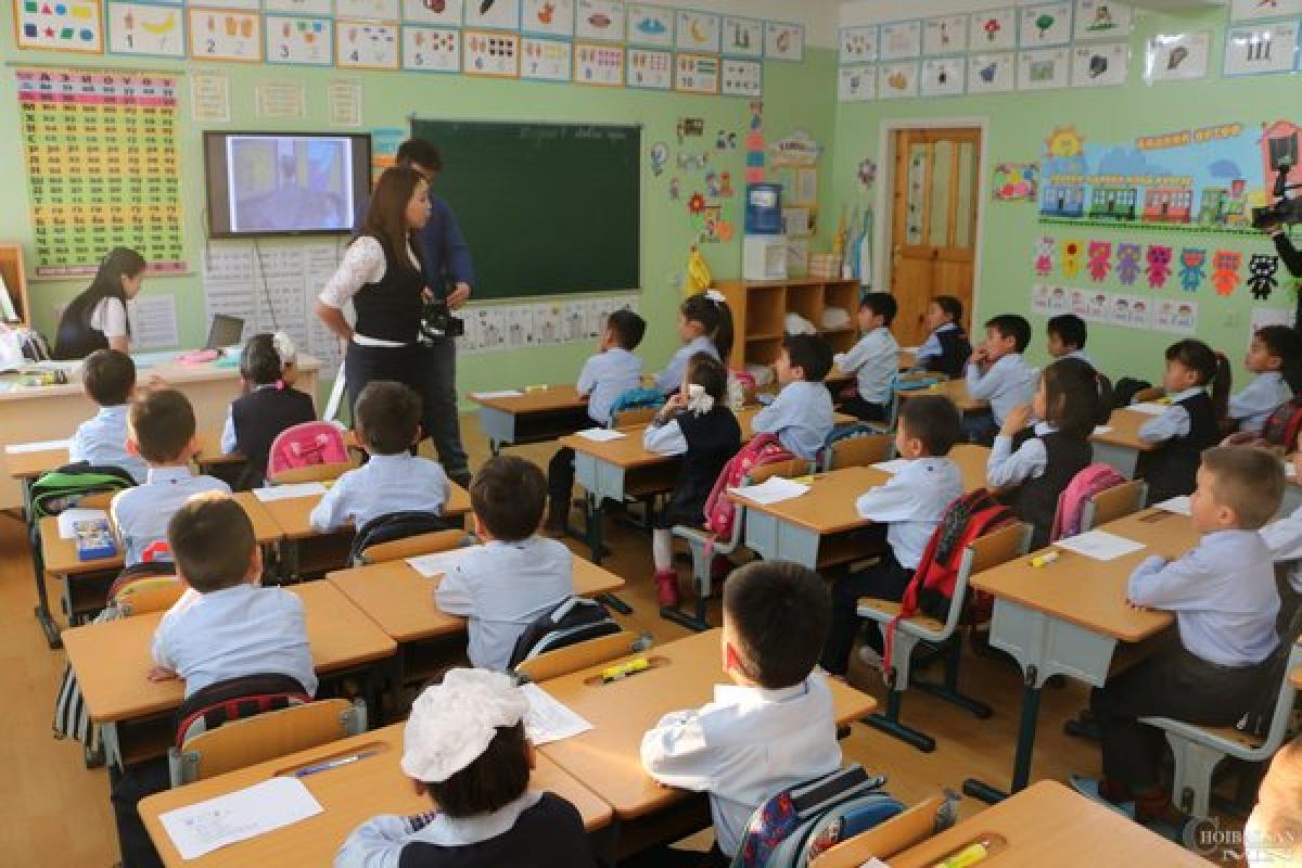 Ирэх даваа гаригаас ЕБС-ийн бага ангийнхан танхимаар хичээллэнэ
