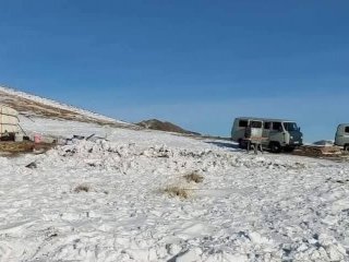 Төв аймгийн Лүн сумын ЭМТ-ийн эмч, сувилагчид бие нь хүнд байгаа иргэнд гэрт нь яаралтай хагалгаа хийж, амь насыг аварчээ