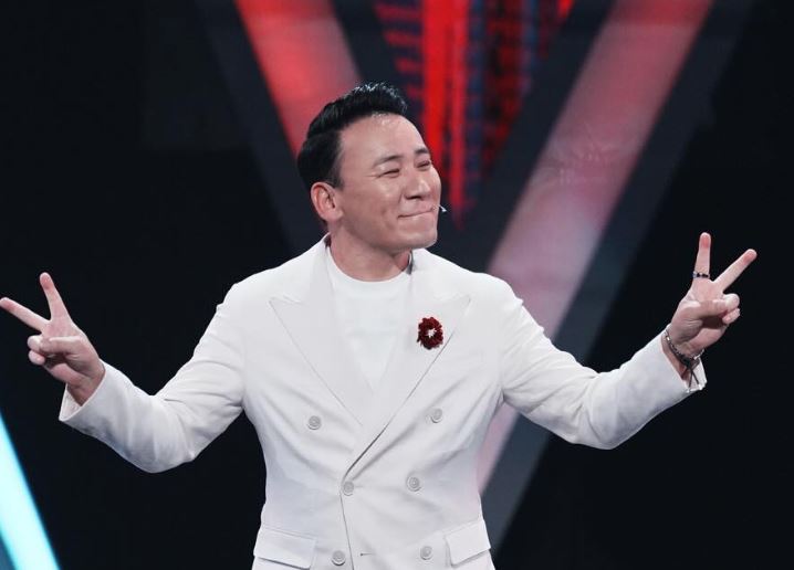 Шинэ клип: Дуучин Наагий & Жожо хамтран шинэ жилийн дууны жагсаалтад хөг нэмлээ