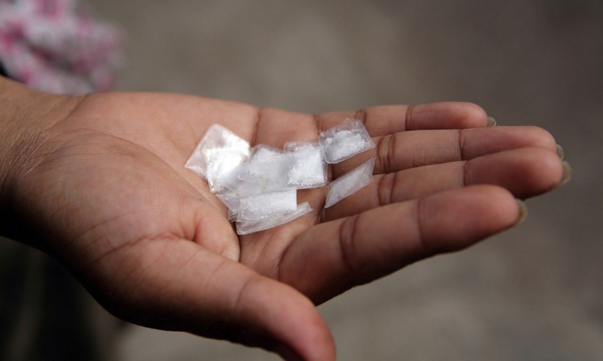 Мансууруулах бодисыг шингэн хэлбэрт оруулан их хэмжээгээр хил нэвтрүүлснийг илрүүлжээ